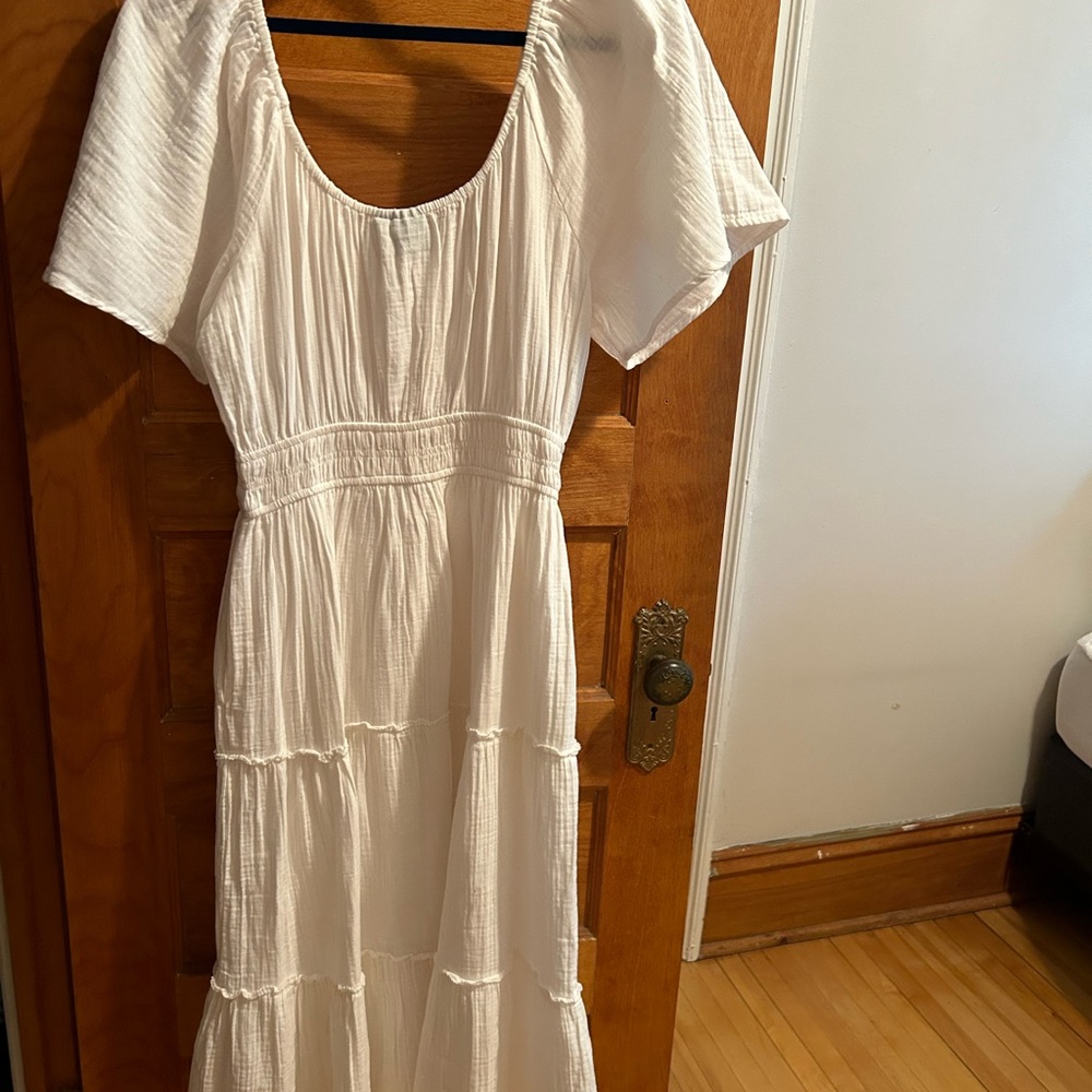 White Gap dress